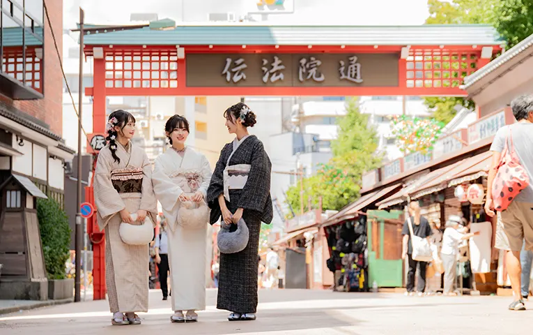 Wearing Kimono and photo shooting