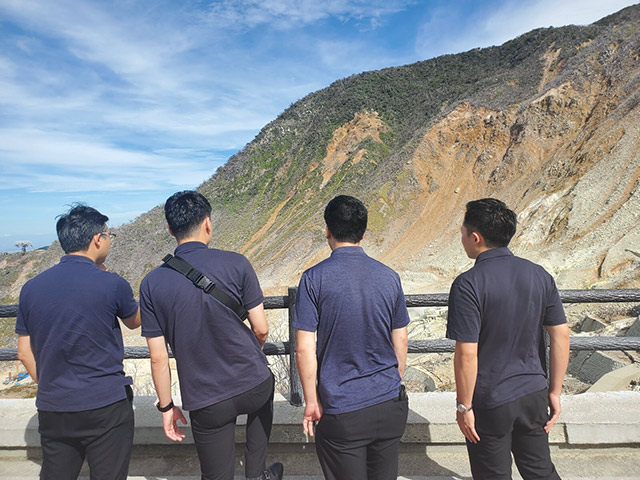 富士、箱根観光研修、大涌谷へ