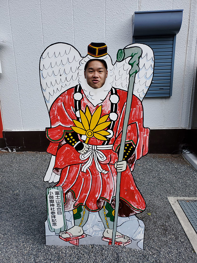 劉プランナーの顔はめ