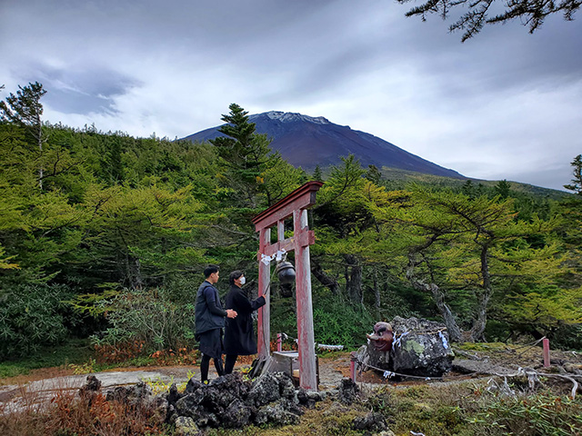 途中の神社でお参り