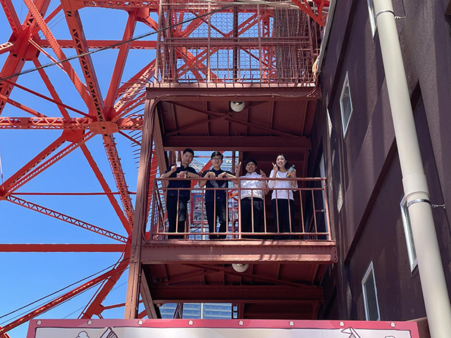 東京タワーを階段であがりました