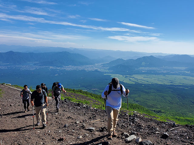 富士山トレッキングツアー