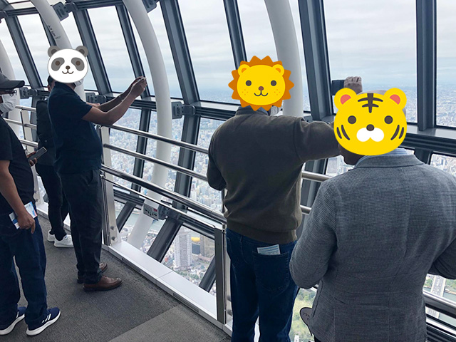 東京スカイツリーの展望台にて